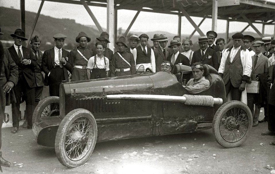 Carrera automóvilistica en el circuito de Lasarte (53 de 493) - Fondo Car-Kutxa Fototeka
