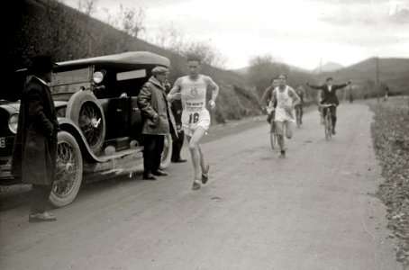 Carrera de cross 'Vuelta a San Sebastián' organizado por el Club Deportivo Fortuna (4 de 5) - Fondo Car-Kutxa Fototeka