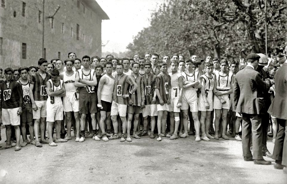 Carrera de cross en Tolosa (11 de 16) - Fondo Car-Kutxa Fototeka
