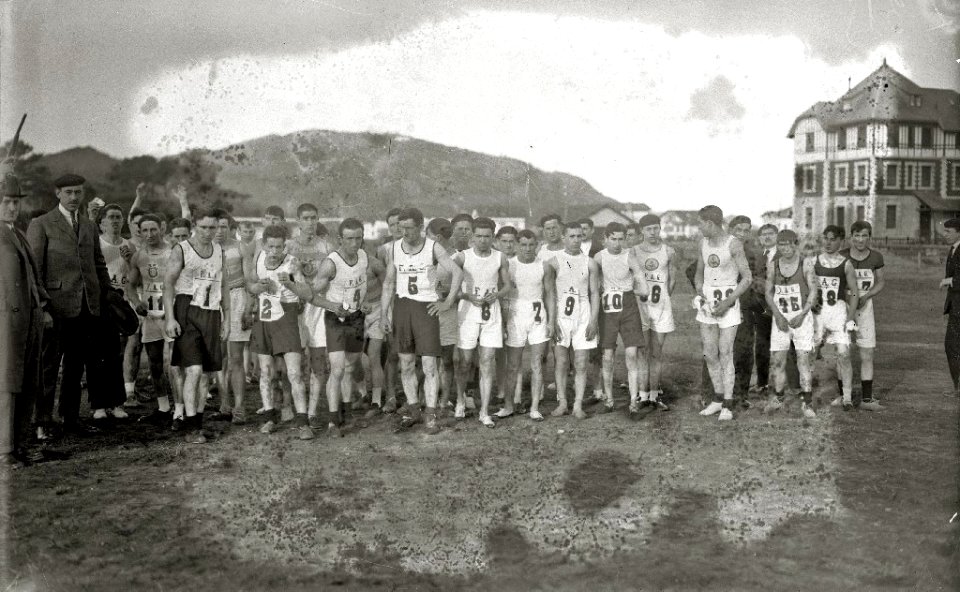 Carrera de cross en San Sebastián (20 de 26) - Fondo Car-Kutxa Fototeka