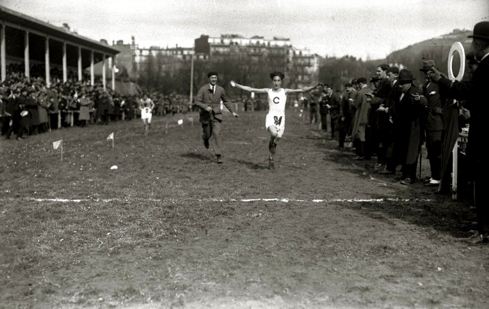 Carrera de cross por San Sebastián (4 de 7) - Fondo Car-Kutxa Fototeka