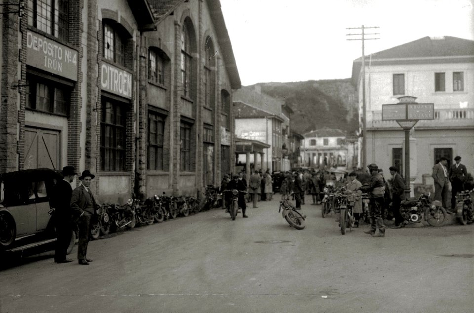 Carrera motociclista en Behobia (3 de 4) - Fondo Car-Kutxa Fototeka