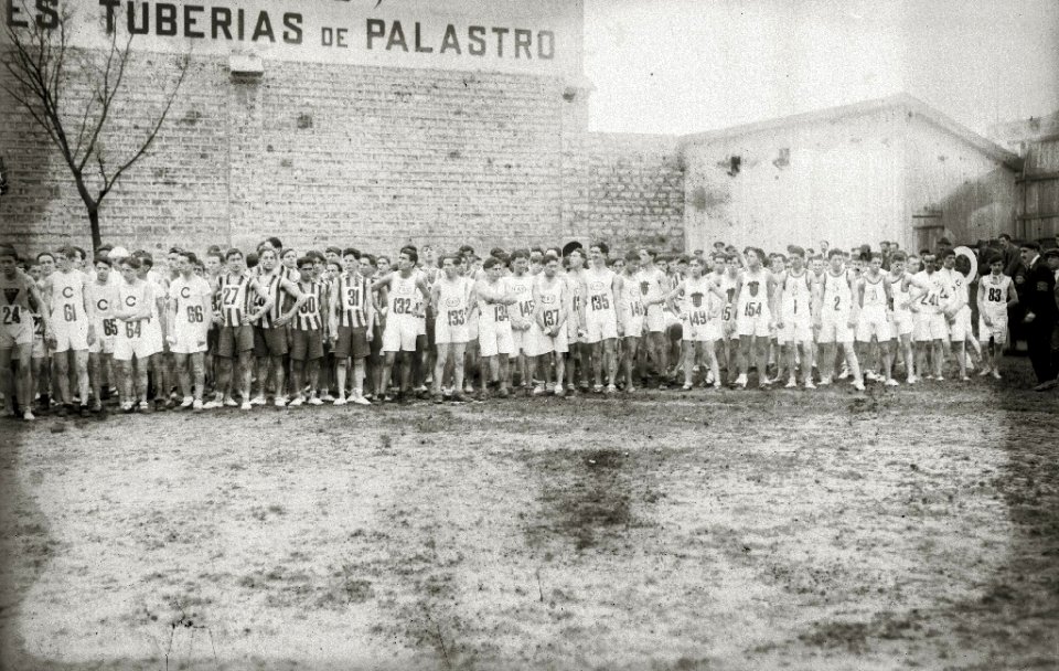 Carrera de cross por San Sebastián (2 de 7) - Fondo Car-Kutxa Fototeka