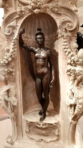 Cellini - Base of the statue of Perseus Minerva, 09perse4