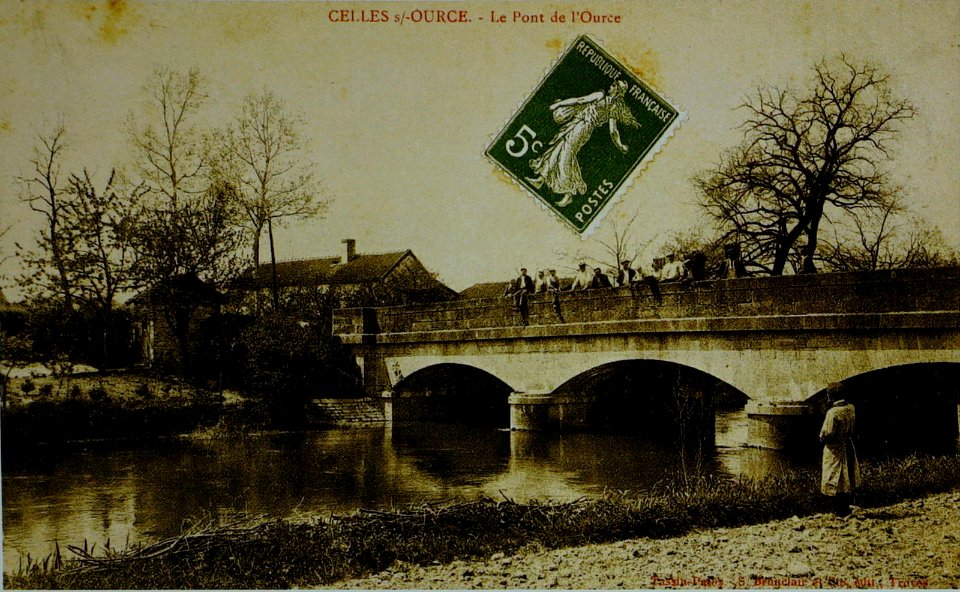 Celles sur Ource 05318