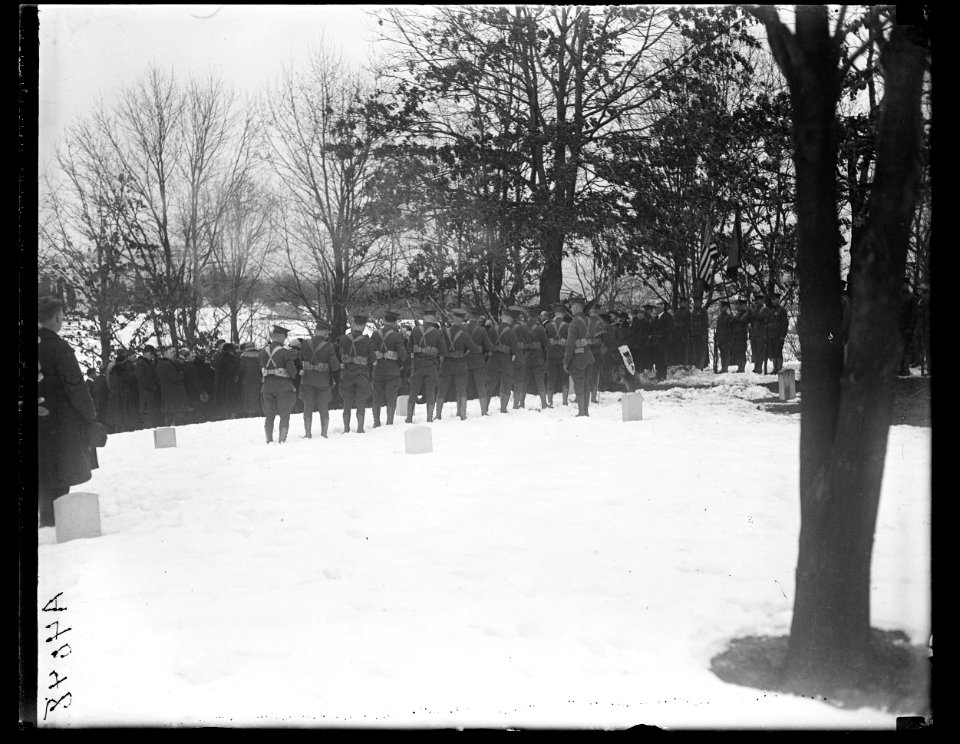 Cemetery ceremony, snow LCCN2016891215