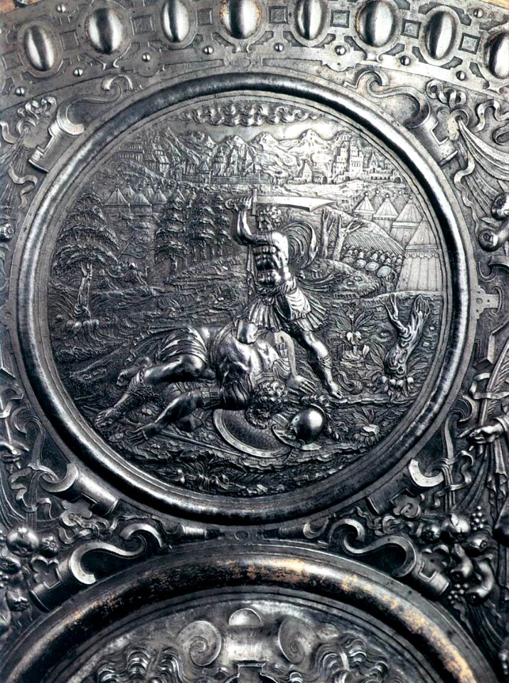 Cellini - Shield for Francesco I de' Medici (detail), 06armour