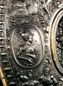 Cellini - Shield for Francesco I de' Medici (detail), 04armour