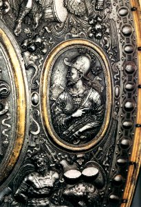 Cellini - Shield for Francesco I de' Medici (detail), 05armour