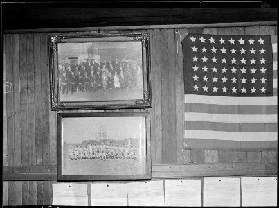 Centerville, California. Interior view of Japanese American Citizens League headquarters. A Japane . . . - NARA - 536015