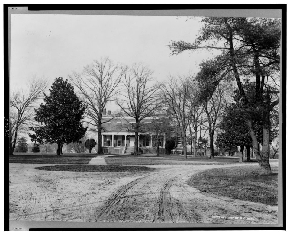 Center Hill, Petersburg, Va. LCCN99472493