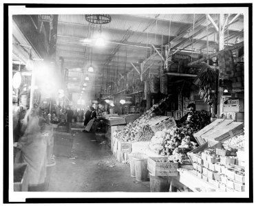 Center Market, Washington, D.C. LCCN92510049 photo