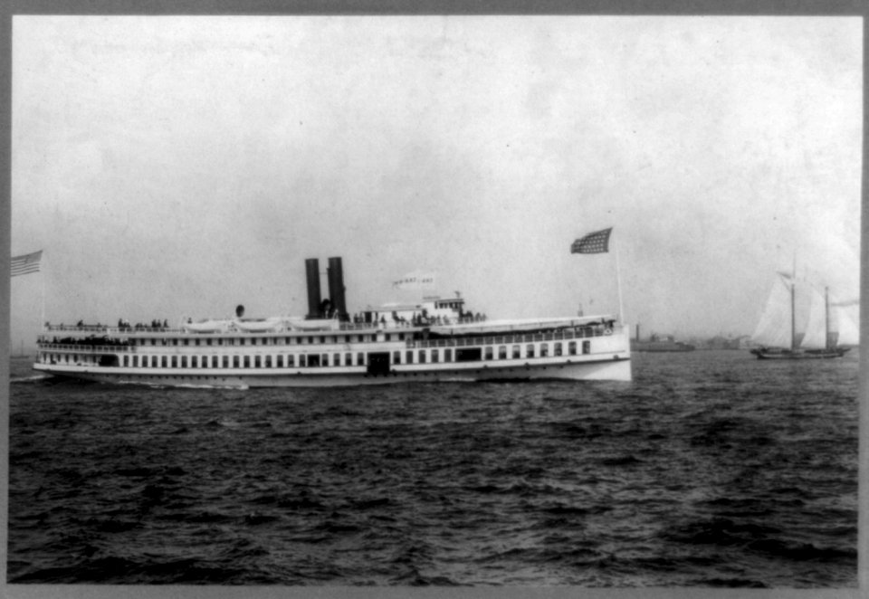 Central R.R. of New Jersey - Sandy Hook route steamer, Sandy Hook, N.J. LCCN97508258