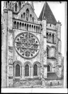 CH-NB - Lausanne, Cathédrale protestante Notre-Dame, vue partielle extérieure - Collection Max van Berchem - EAD-7286