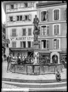 CH-NB - Lausanne, Fontaine de la Justice, vue d'ensemble - Collection Max van Berchem - EAD-7281