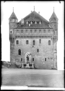 CH-NB - Lausanne, Château Saint-Maire, vue d’ensemble extérieure - Collection Max van Berchem - EAD-7268