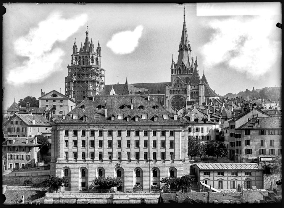 CH-NB - Lausanne, Ancien Hôpital, vue d'ensemble extérieure - Collection Max van Berchem - EAD-7283