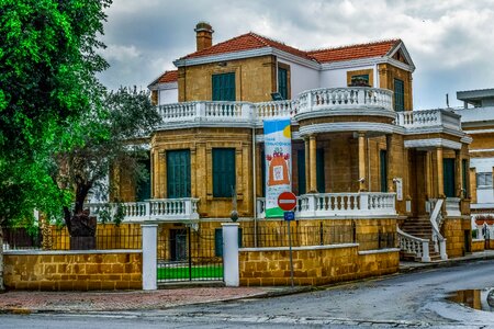Building travel urban