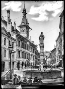 CH-NB - Lausanne, Fontaine de la Justice, vue d'ensemble - Collection Max van Berchem - EAD-7282