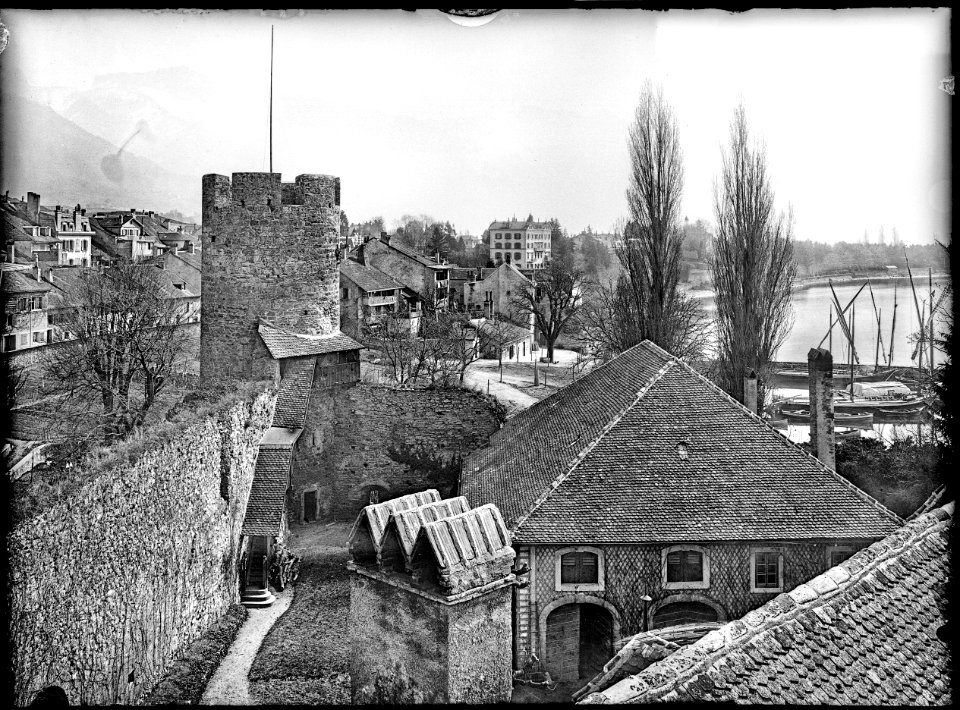 CH-NB - La Tour-de-Peilz, Château, vue partielle - Collection Max van Berchem - EAD-7555