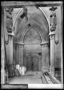 CH-NB - Lausanne, Cathédrale protestante Notre-Dame, Narthex, vue partielle intérieure - Collection Max van Berchem - EAD-7290