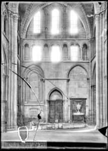 CH-NB - Lausanne, Cathédrale Notre-Dame, vue partielle intérieure - Collection Max van Berchem - EAD-9442