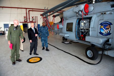 Deputy ASD Johns tours HSM-77. (8244608862)