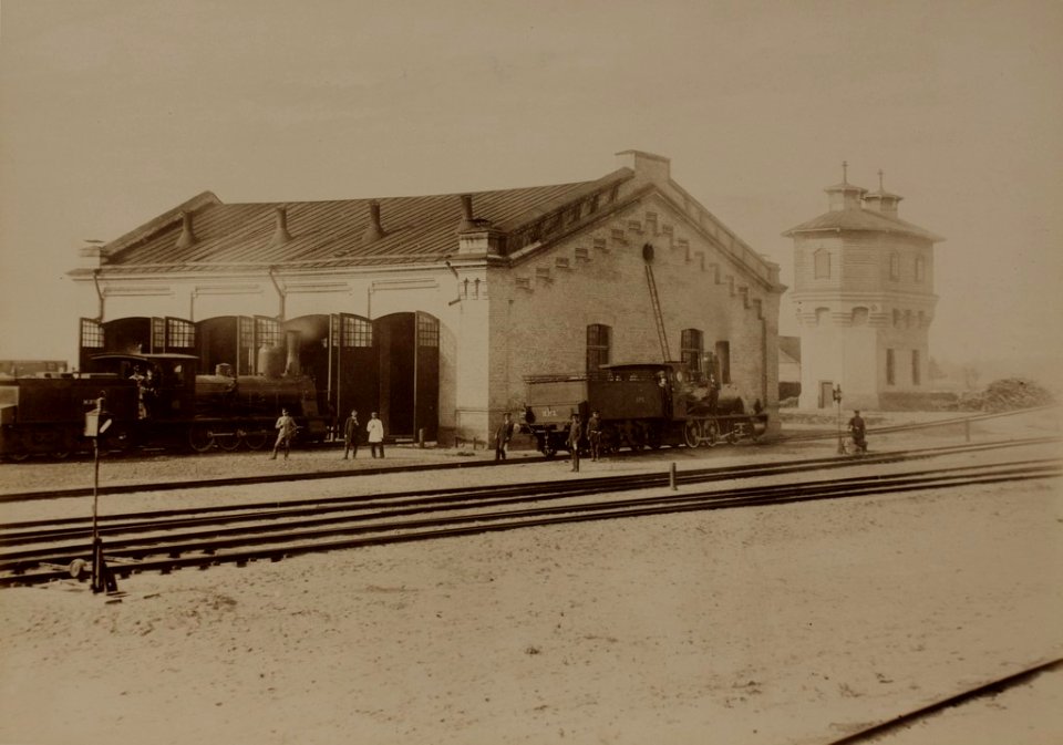 Depoo raudteejaamas Čiekurkalns (Sorteerimisjaam) Riias - Locomotive depot at the Čiekurkalns (Marshalling Yard) train station in Riga (12810063533)