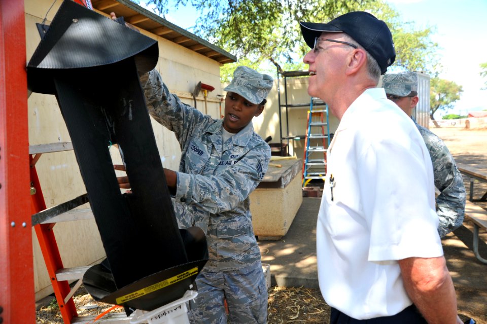 Deputy assistant secretary of the Navy (Environment) visits JBPHH 140915-N-IU636-062