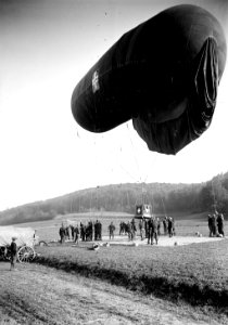 Der Ballon ist zum Aufstieg bereit - CH-BAR - 3241466