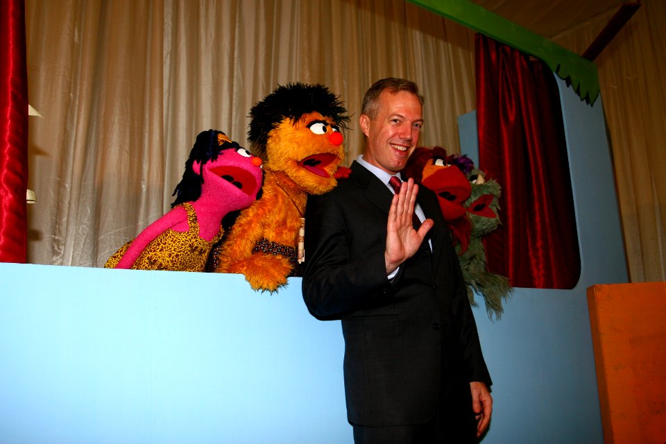 Deputy Chief of Mission, Ted Osius, with Jalan Sesama characters (4312844211)