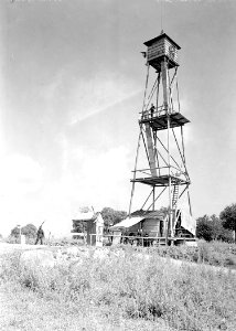 Der hohe Beobachtungsturm beim Grenzposten Allschwil - CH-BAR - 3239017