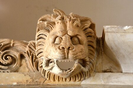 Art antiquity lion