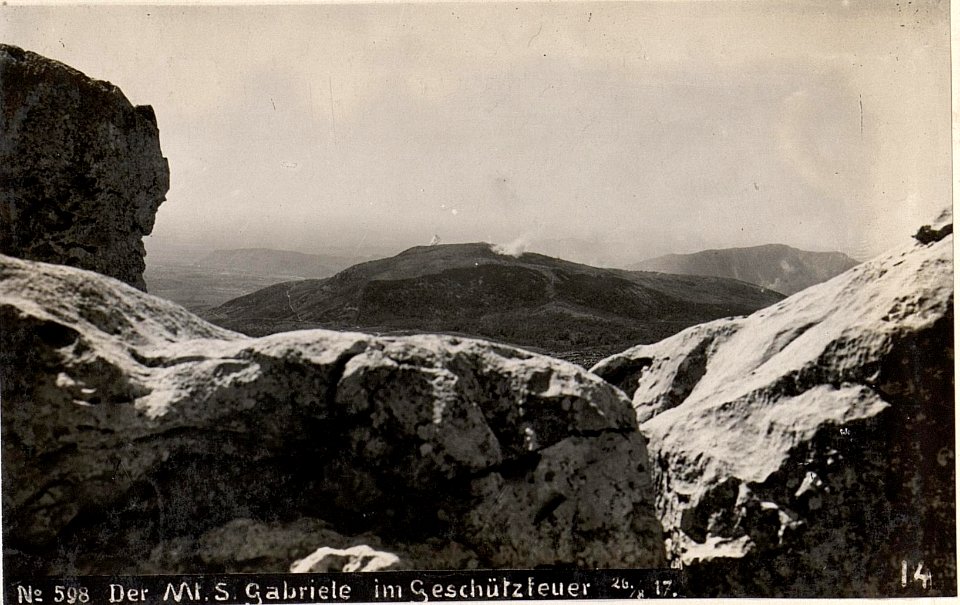 Der Monte Gabrielle im Geschützfeuer.26.8.17 (BildID 15599394)