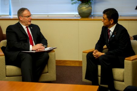 Deputy Secretary of Defense Work With Japan’s Senior Vice Foreign Minister Kishi - Flickr - East Asia and Pacific Media Hub (1)