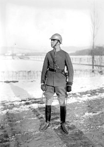 Der neue Stahlhelm von 1917 - CH-BAR - 3240238