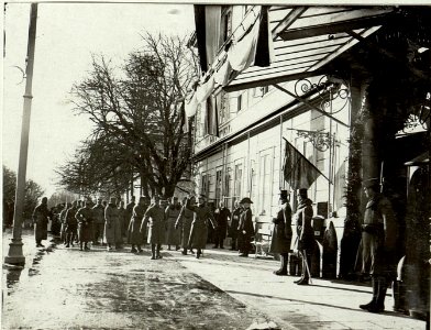 Der Thronfolger Erzherzog Karl beim 14. Korps in Bruneck am 4.I.1916 (BildID 15520275)