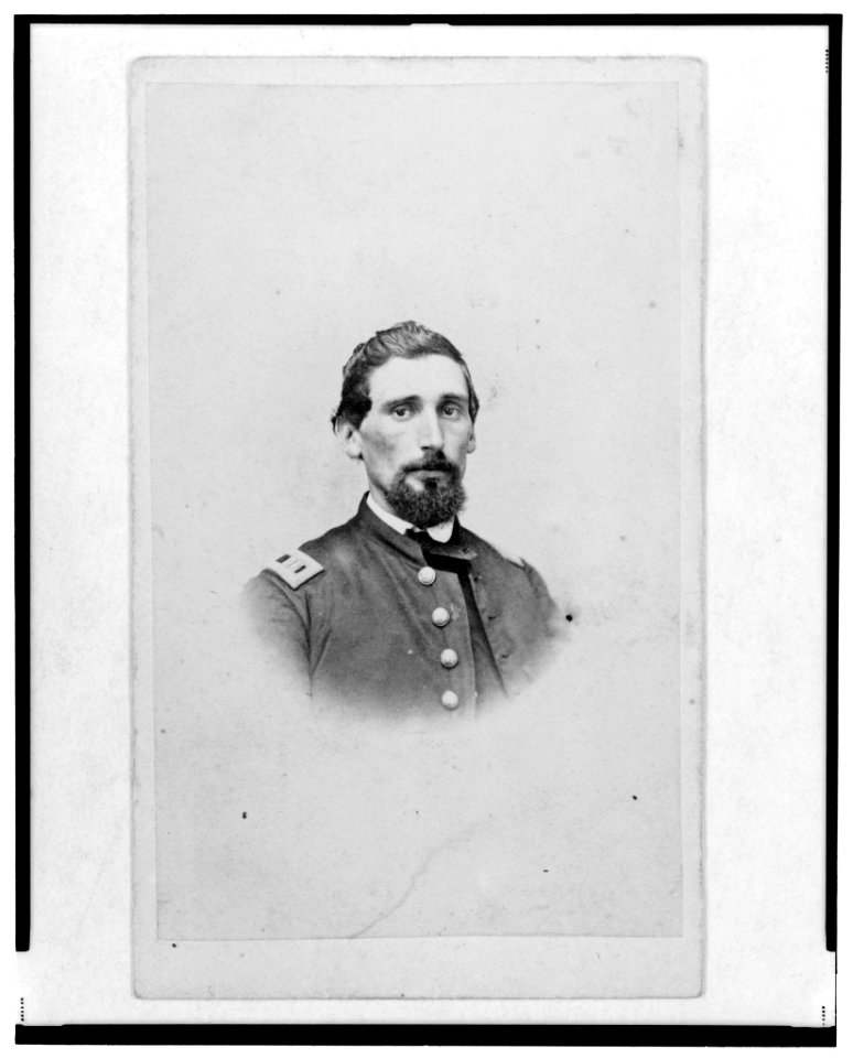 Dr. John M. Gray, surgeon for the 39th Indiana Regiment, head-and-shoulders portrait, facing front) - Cox & Clark, Metropolitan Photograph Gallery, Indianapolis LCCN2003673266