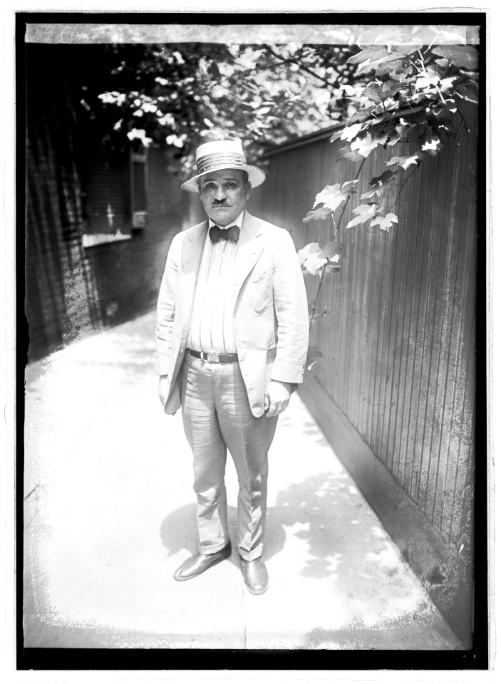 Dr. John Coustas, (6-13-22) LCCN2016846471