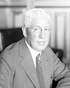 Dr. Lee Frankel, 6-28-21 LCCN2016852409 (cropped)