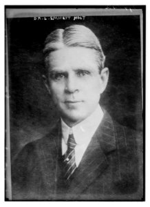 Dr. L. Emmett Holt LCCN2014695071