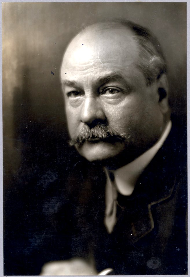 Dr. Nicolas M. Butler, head-and-shoulders portrait, facing left LCCN00652537