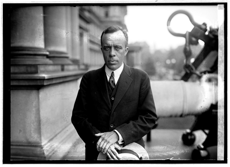 Dr. Mort H. Ward, 6-20-22 LCCN2016846513