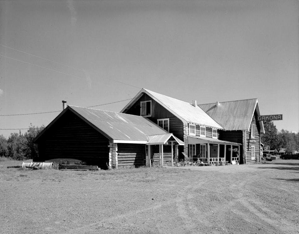 Gakona Roadhouse from side