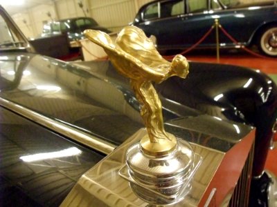 Galdames (Vizcaya)-Museo de coches antiguos-24-Emblema de Rolls Royce 'El espíritu del éxtasis' photo