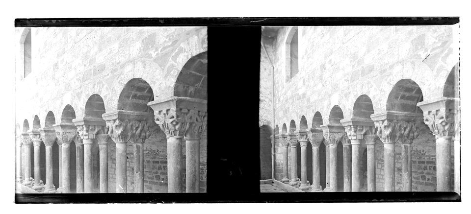 Galeria del claustre del monestir de Santa Maria de l’Estany