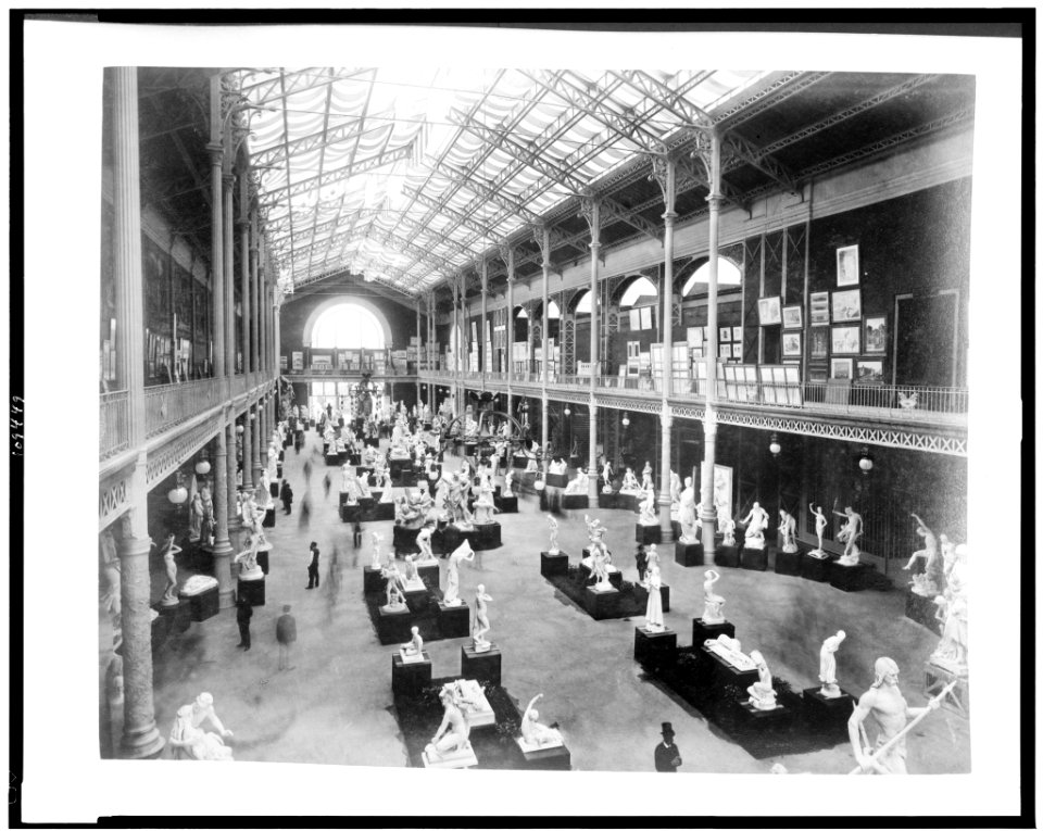 Gallery Rapp, Palace of Fine Arts, showing sculpture exhibit, Paris Exposition, 1889 LCCN93516703