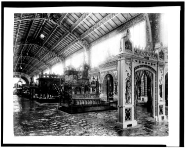 Gallery of Thirty Meters, looking toward altar piece from the Church of St. Ouen, and Haviland exhibit, Paris Exposition, 1889 LCCN92520431