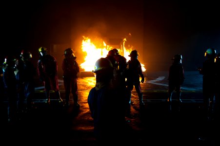 General shipboard firefighting training 150317-N-IU636-366