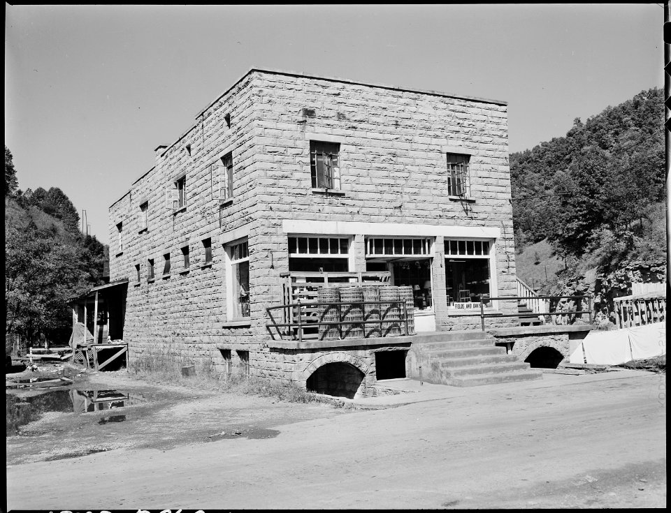 General store in which Mrs. Harry Fain, coal loader's wife, works as a clerk. Wheelwright Junction, Floyd County... - NARA - 541513